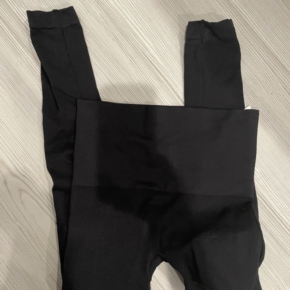 Spanx Leggings - Picture 2 of 3